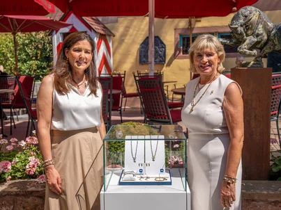 Mauritia Mack and her charity jewellery collection ‘Mauritia Mack by LEONARDO’.