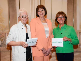 Marianne Mack with two of the volunteer speakers from the ‘New Perspectives’ lecture series.