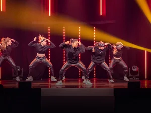 Jeunes danseuses de la TALENT ACADEMY Europa-Park en représentation.