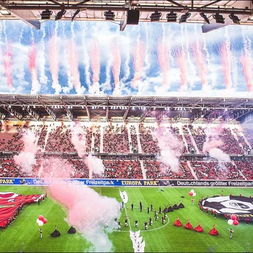 Heimspiel des SC Freiburg Das Europa-Park Stadion von Innen während des Heimspiels des SC Freiburg.