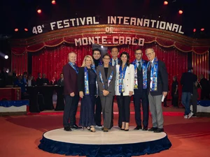 Katja Mack at the Monte Carlo International Circus Festival, together with the performers.