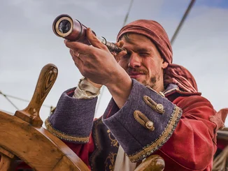 Bartholomeus van Robbemond in the short film about Pirates in Batavia.