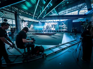 L'équipe de MACK Media au travail pendant le streaming en direct du discours officiel de Michael Mack et Steven Gätjen pour MACK One.