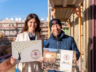 Baustelle "Europa-Park Kinderhaus Kleine Helden" Botschafterin Miriam Mack und Projektpate DJ BoBo präsentieren die Baustelle des "Europa-Park Kinderhaus Kleine Helden".