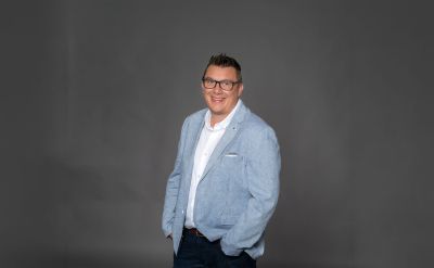 Portrait von Arnaud Willmann – Veranstaltungsleiter im Bereich Confertainment des Europa-Park Erlebnis-Resorts. 