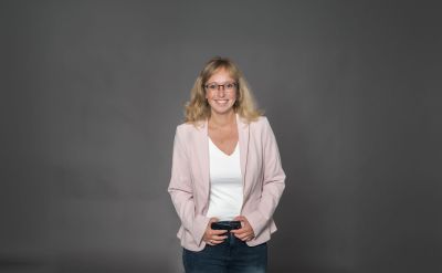 Portrait von Tina Burkart – Veranstaltungsleiterin im Bereich Confertainment des Europa-Park Erlebnis-Resorts.