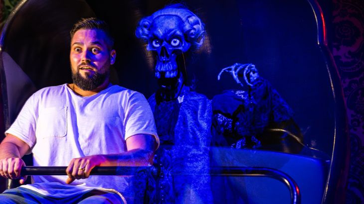 Eerie voices and spooky figures await you in the ghost castle.