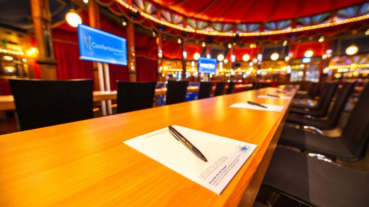 Salle événementielle « Palace des Rêves » avec de superbes sièges au Confertainment Center d’Europa-Park