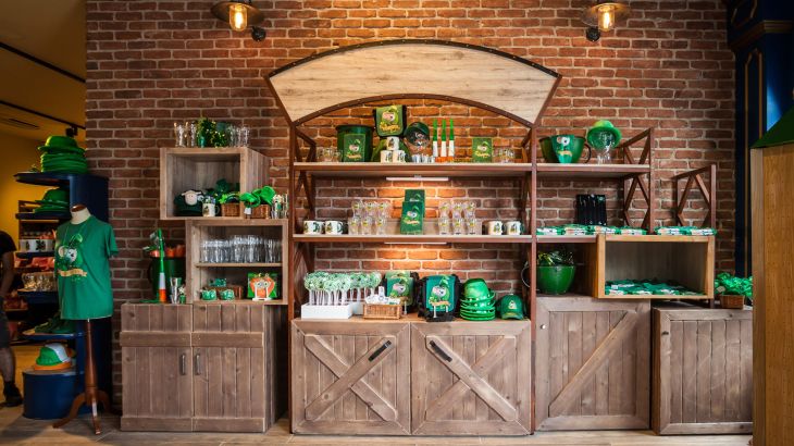 Il negozio Shamrock Gifts and Treats nel quartiere irlandese dell’Europa-Park.